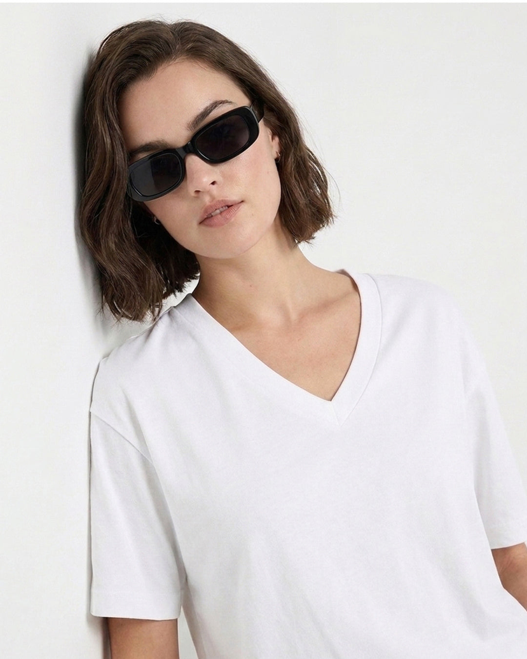 White Plain V-Neck Oversize T-Shirt