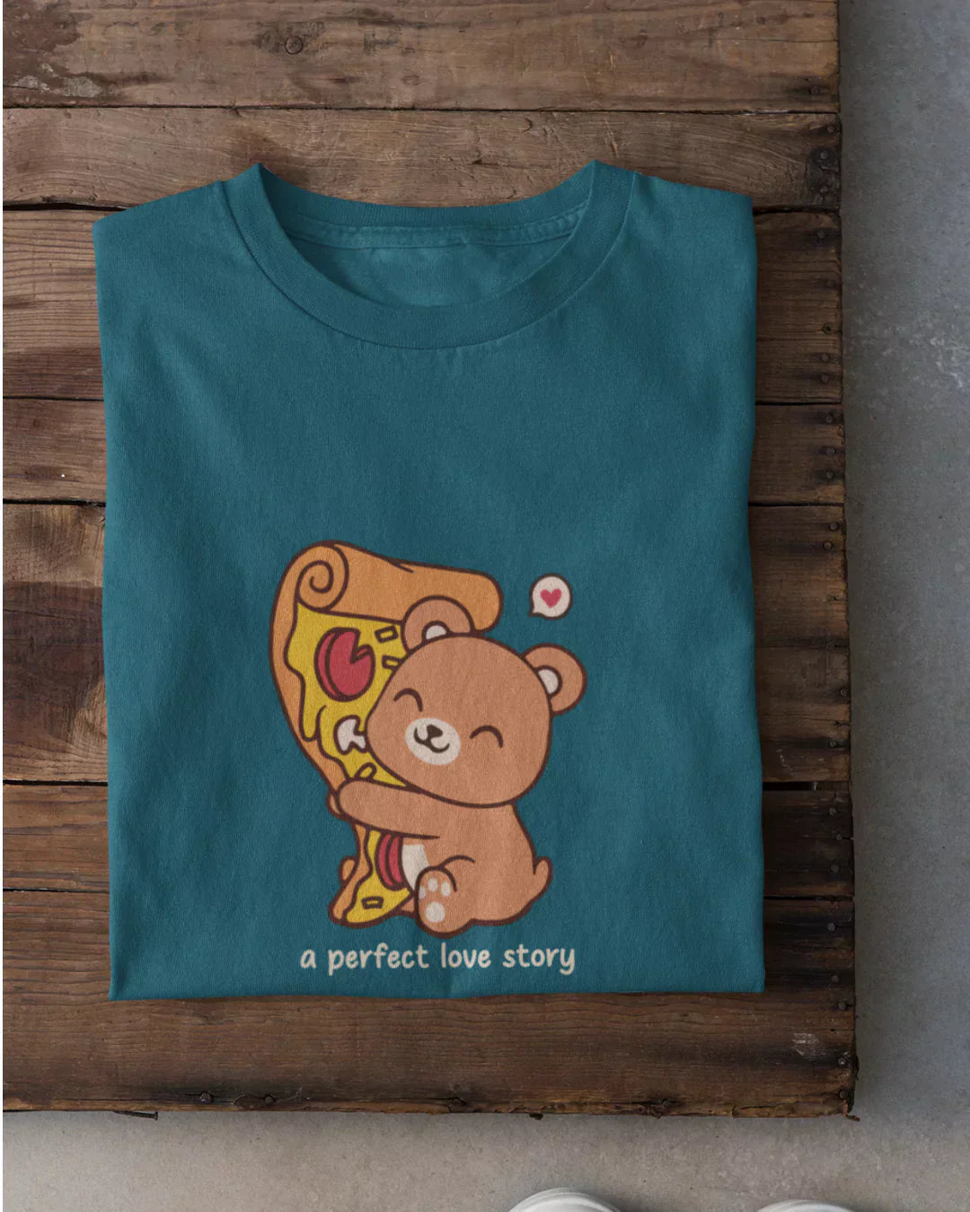 Perfect Lovestory T-Shirt – teal Regular Tee Graphic featuring a bear hugging a pizza slice on the front