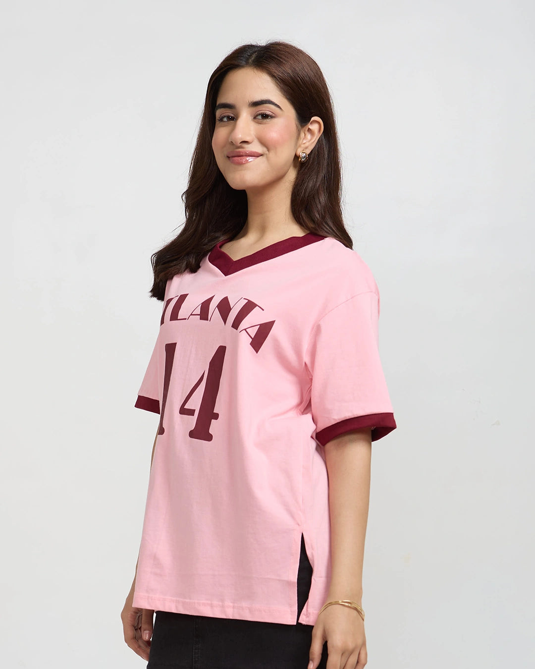 Atlanta Tap-Out V-Neck Oversize T-Shirt