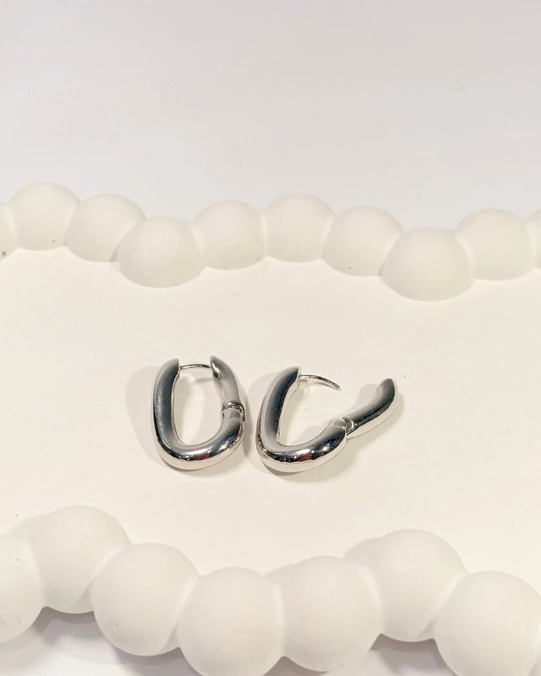 Minimal Loop Huggie Earrings