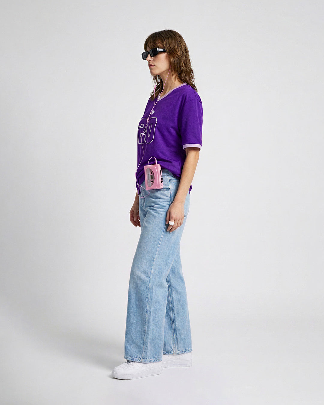 DKY 20 Tap-Out V-Neck Oversize T-Shirt