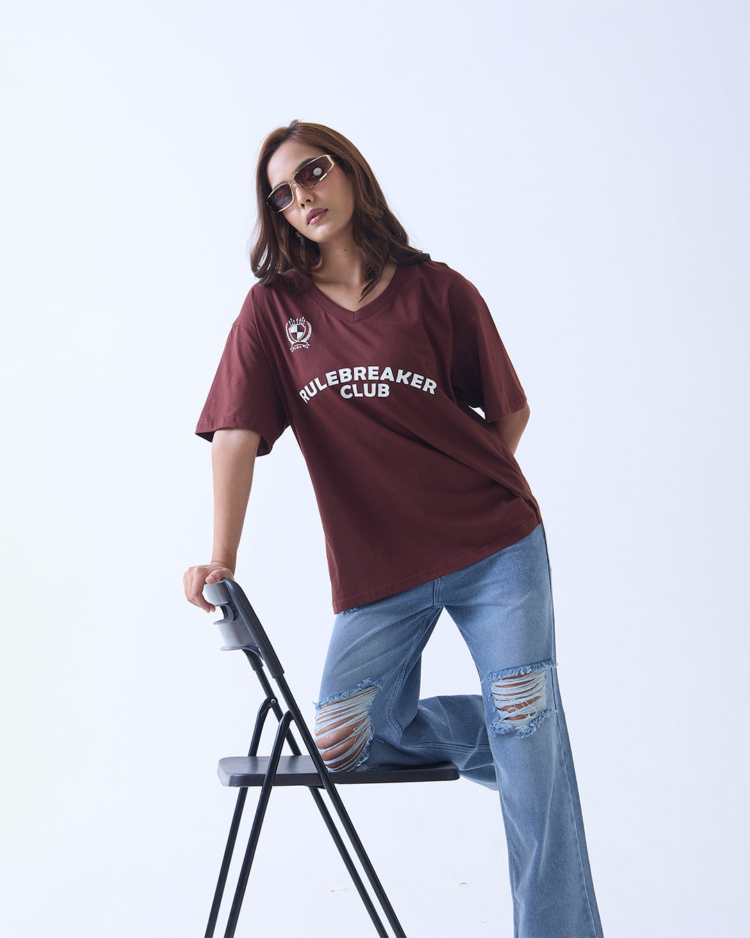 Rulebreaker Club V-Neck Oversize T-Shirt