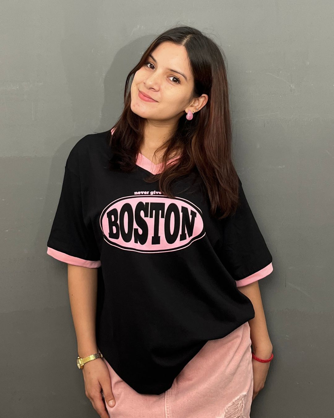 Boston Tap-Out V-Neck Oversize T-Shirt