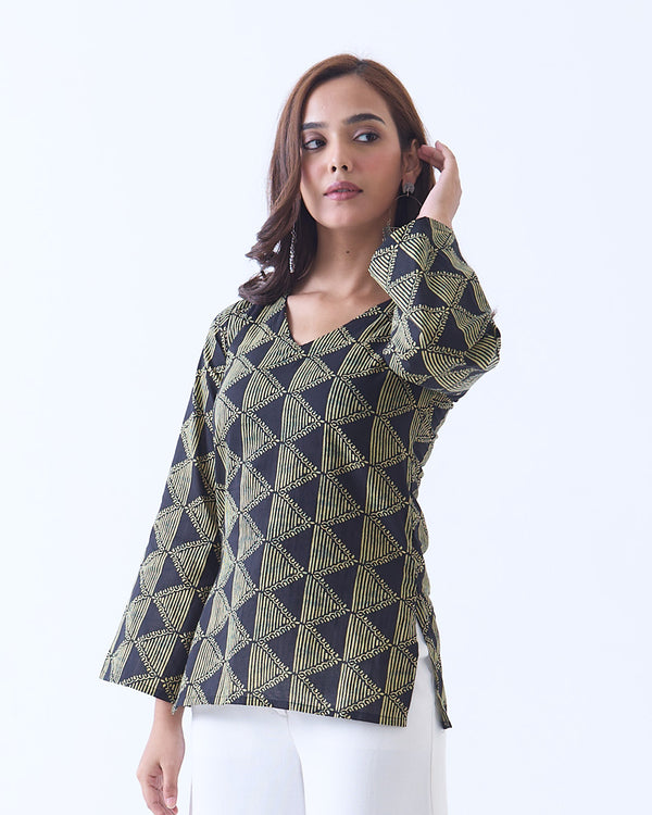 Hania Flared Sleeves Kurti