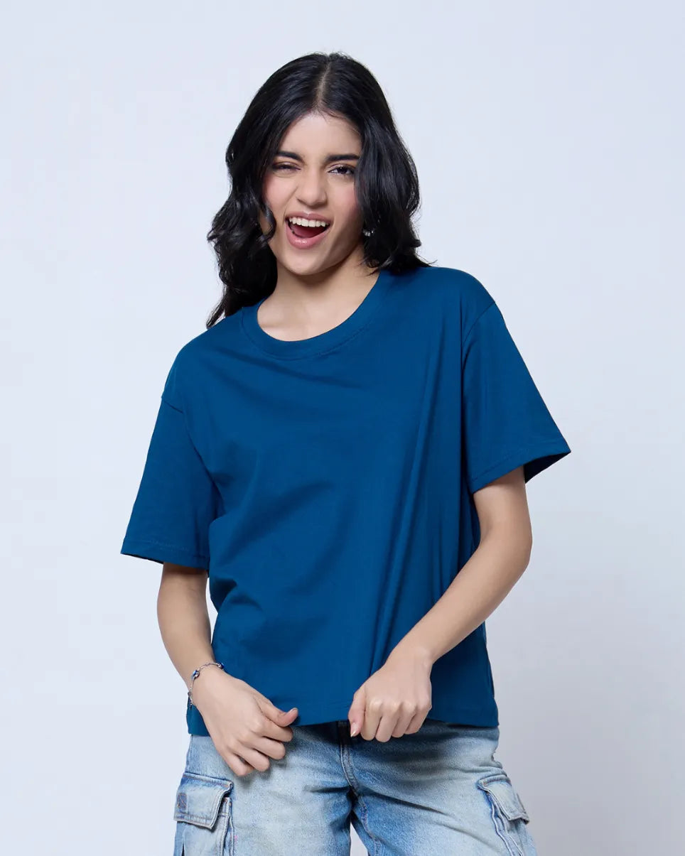 Casio Plain Boxy Oversize T-Shirt – blue boxy oversized tee with plain design, worn by model