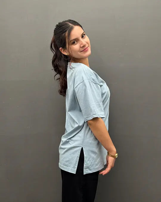 RB Cloudy Blue Plain OS Tee, oversized short-sleeve shirt with side slits